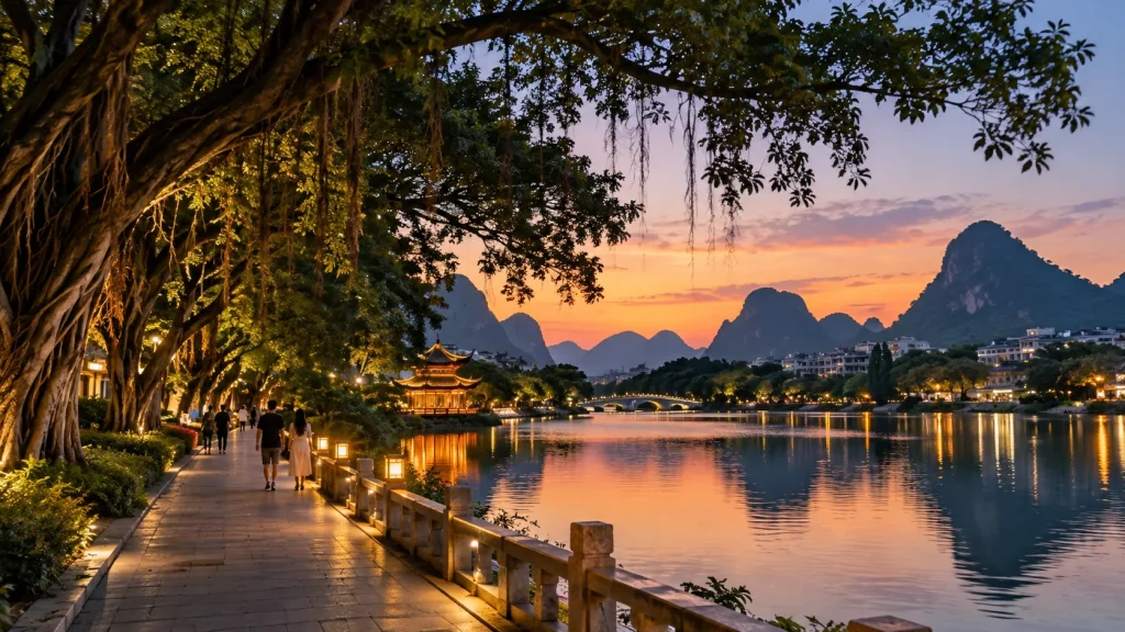 榕湖沿岸步行夜景