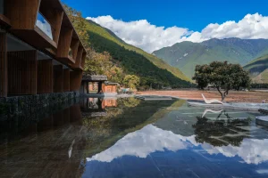 晚上住民宿,火塘邊的溫暖夜