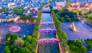 晚上活動避開旅行團嘅「夜生活」