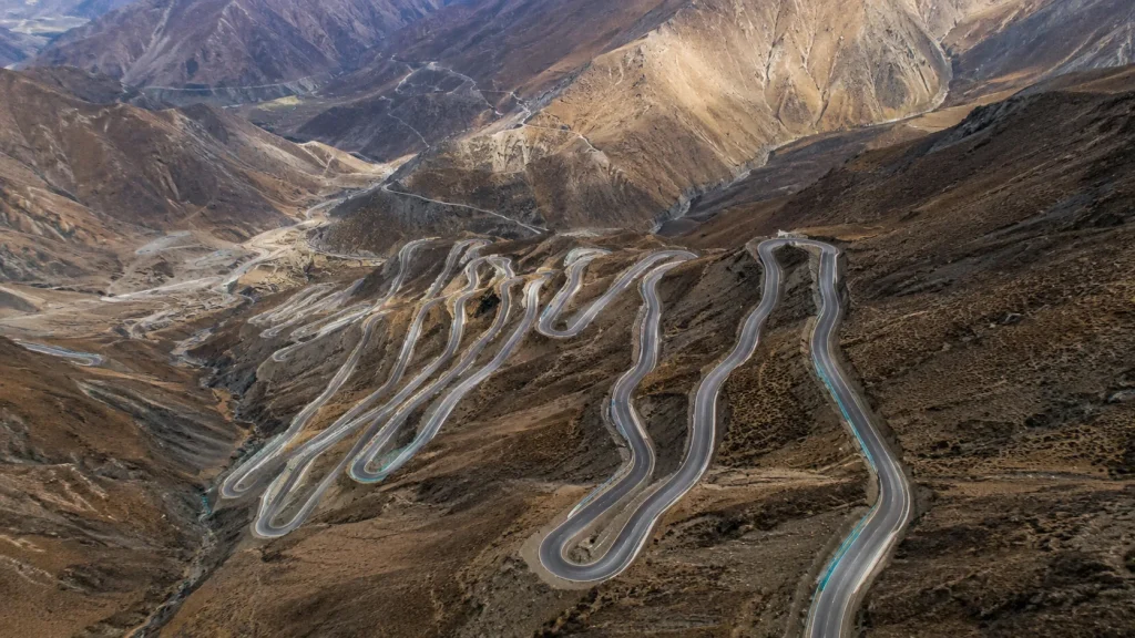 这一晚住清水河,还是回伊宁?