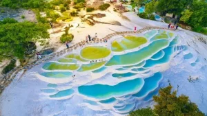 第二天白水台→虎跳峽中午轉場,下午鑽進峽谷聽江水打鼓