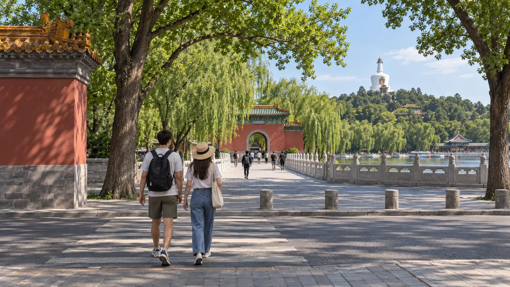 景山至北海步行游览场景（AI示意图）