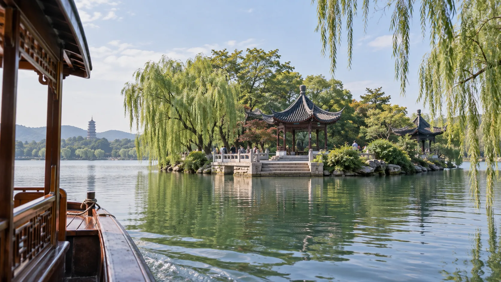 三潭印月上岛游船与小瀛洲景观示意图